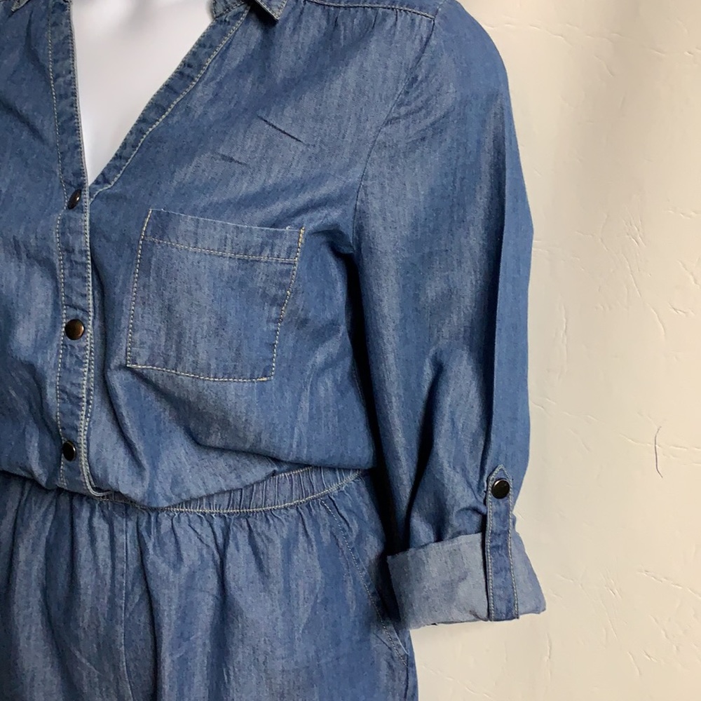 JACK women’s M blue chambray snap button down tab sleeves denim romper. - Picture 3 of 8